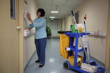 企業(yè)開荒圖片