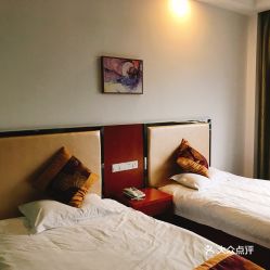 電話,地址,價(jià)格,營(yíng)業(yè)時(shí)間 黃山美食